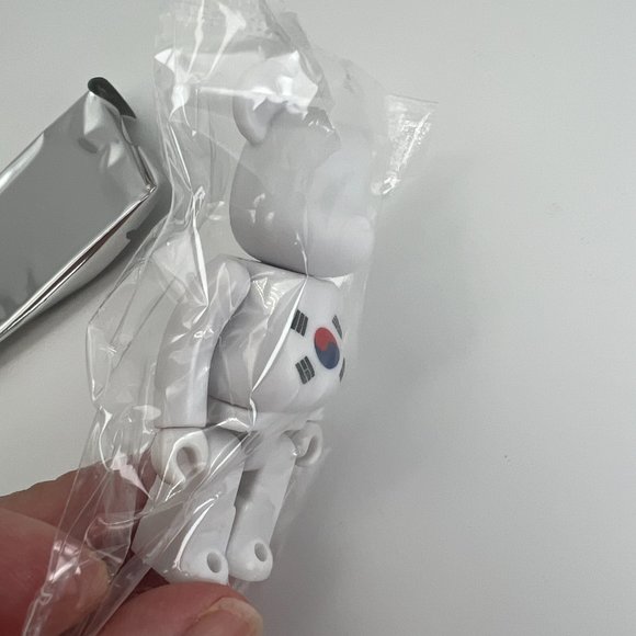 Bearbrick Series 44 KOREA Flag Medicom Be@rbrick 100% - Picture 6 of 6